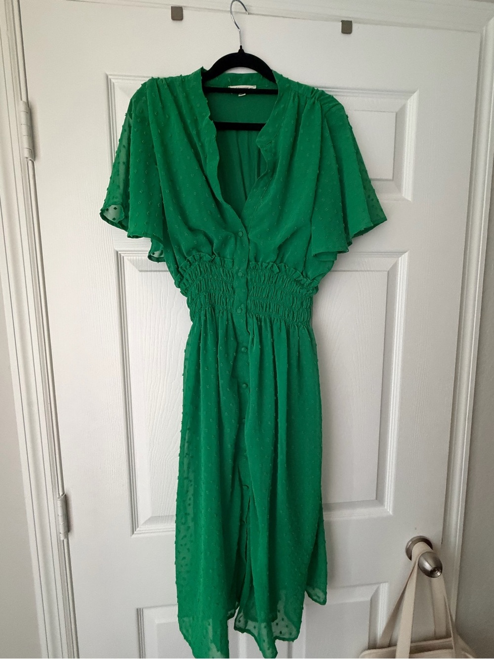 entro Emerald Green Flutter-Sleeve Midi Dress
